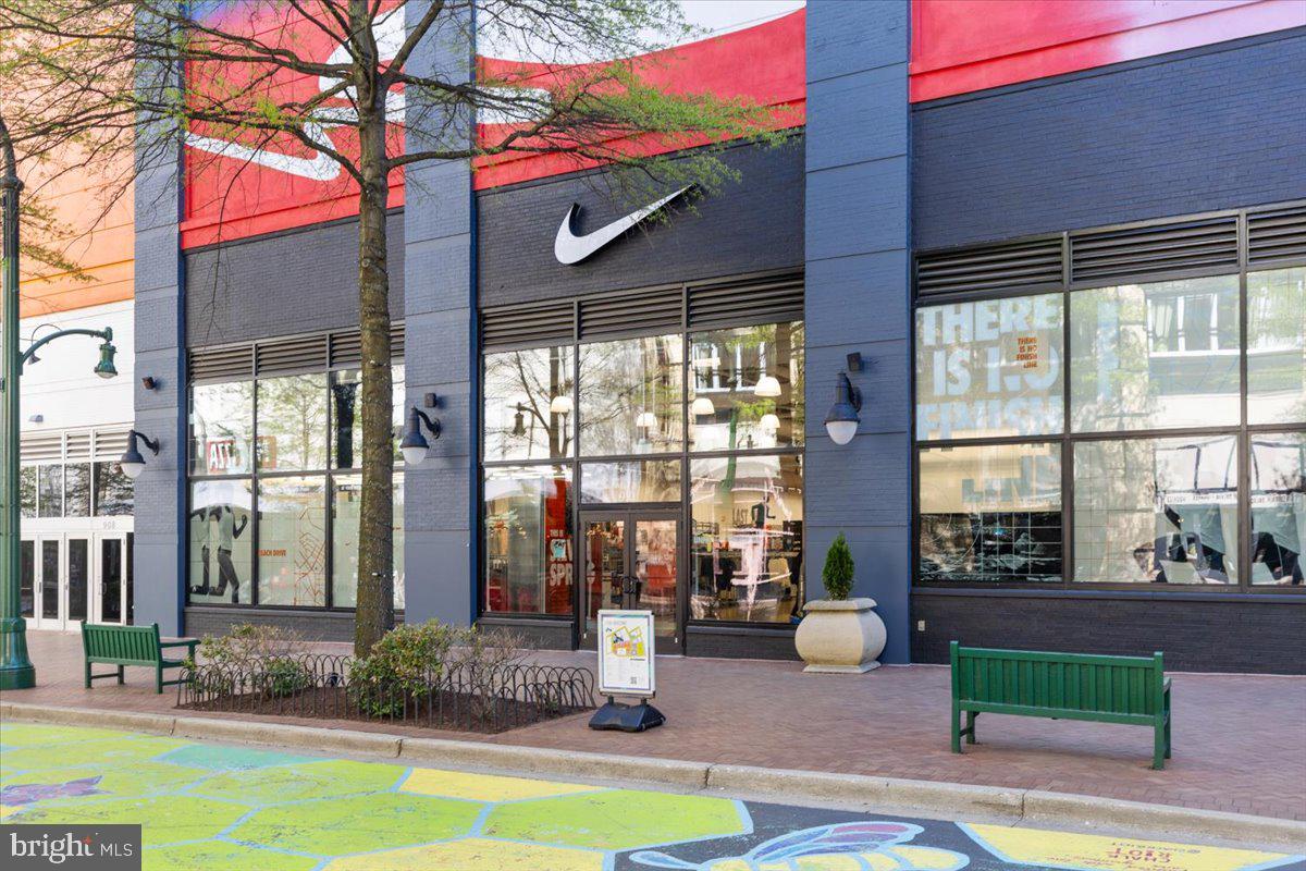 7923 Eastern Avenue Northwest, Unit 201 Silver Spring, MD 20910 - Photo 38 of 45