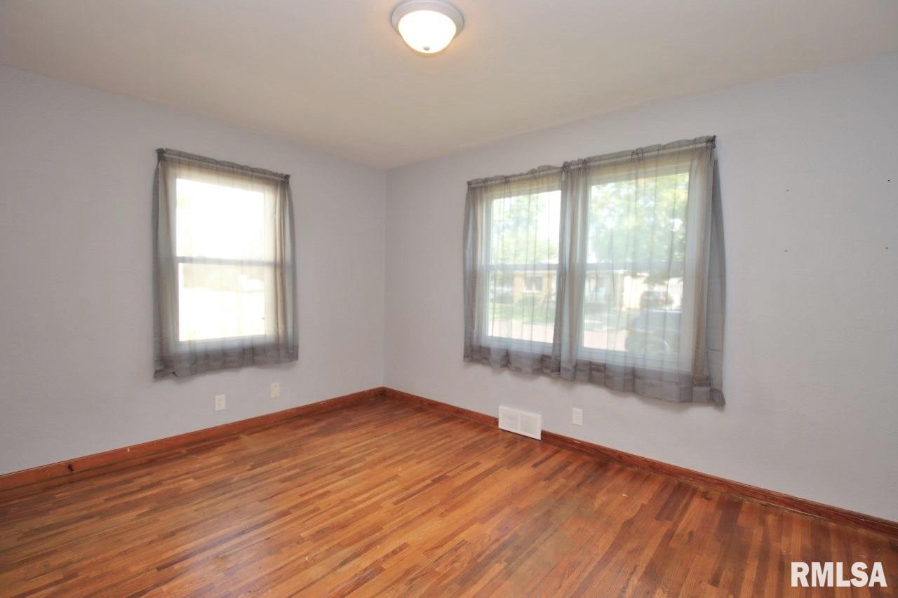1422 Tennell Road Pekin, IL 61554 - Photo 15 of 33 Gallery Image 15