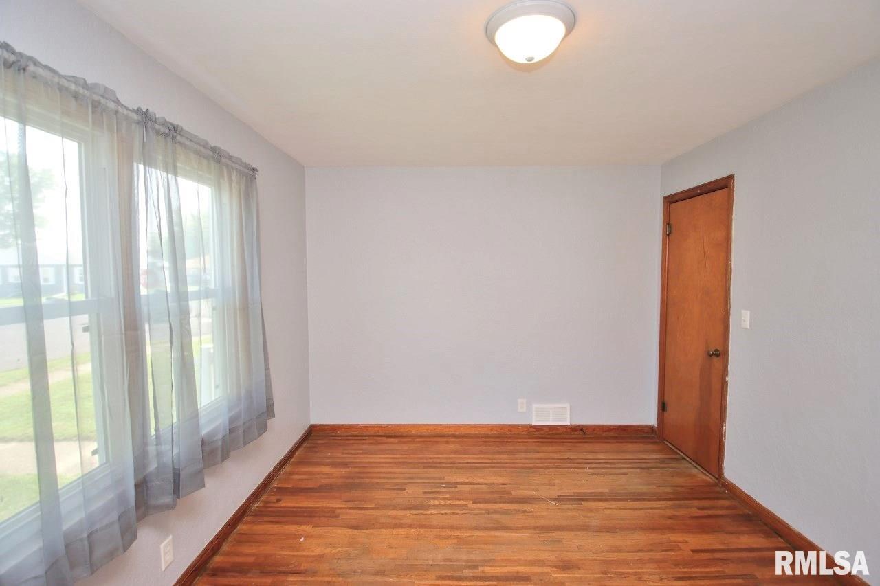 1422 Tennell Road Pekin, IL 61554 - Photo 18 of 33 Gallery Image 18