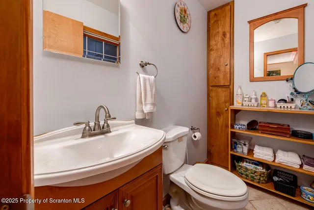 $175,000 | 3502 Chestnut Hill Drive, Lake Ariel, PA 18436