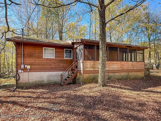 $175,000 | 3502 Chestnut Hill Drive, Lake Ariel, PA 18436