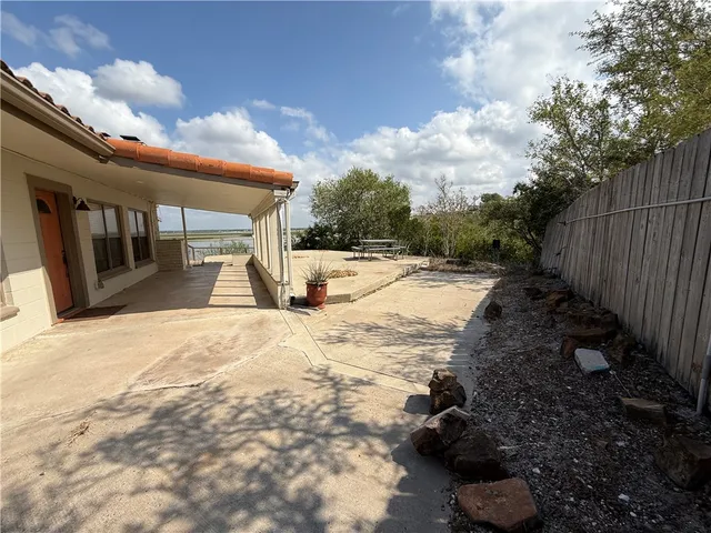 $1,450 | 560 South Vista Drive, Sandia, TX 78383