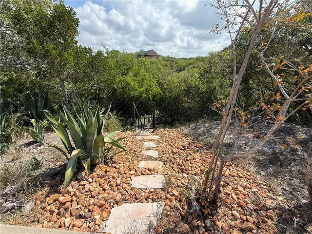 $1,550 | 560 South Vista Drive, Sandia, TX 78383