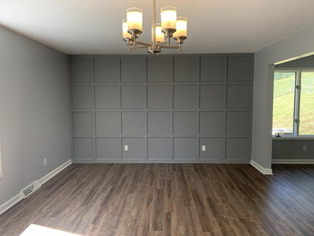 2522 Bob Little Road Elizabethton, TN 37643 - Photo 6 of 36 living room