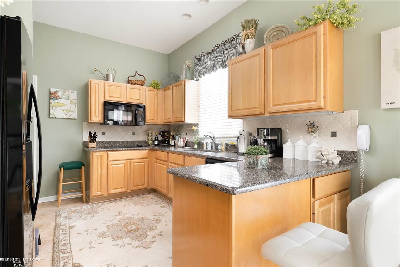3233 Topview Court Rochester Hills, MI 48309 - Photo 14 of 43