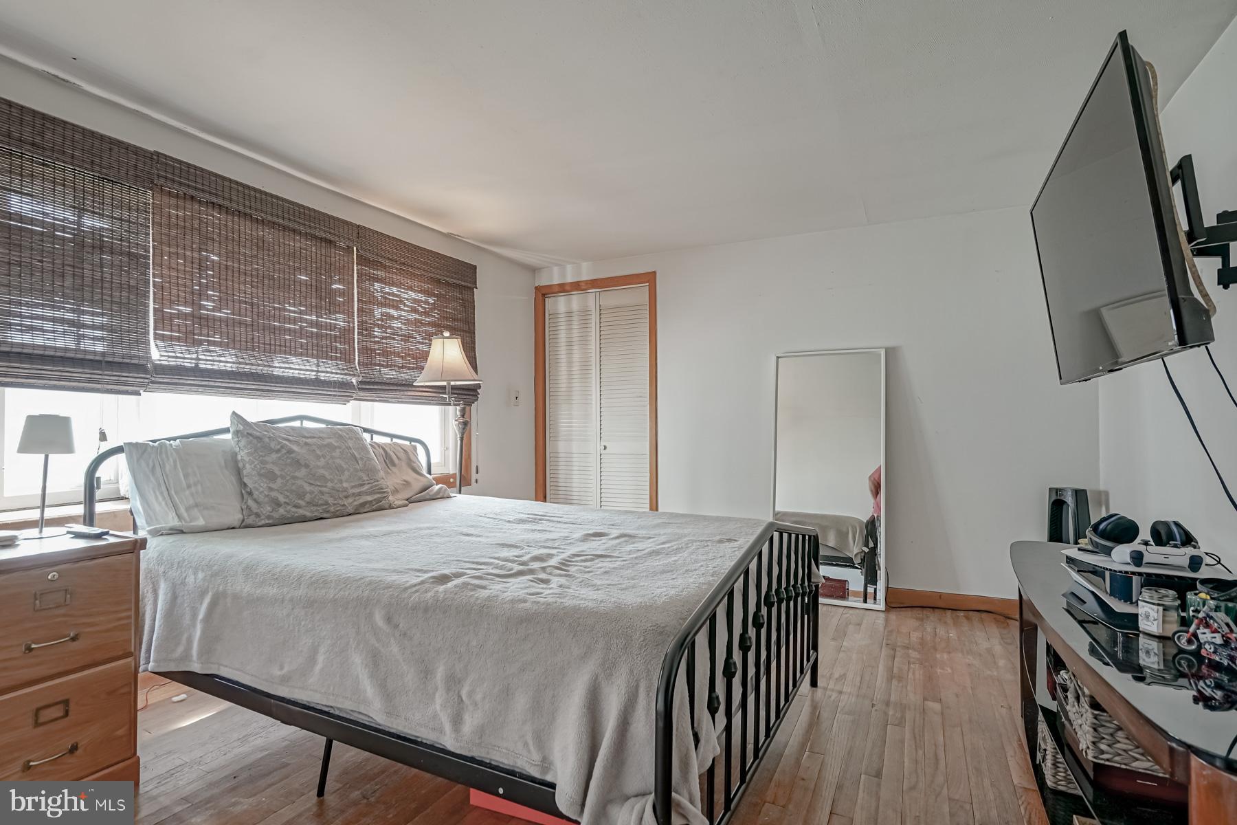 15 Nottingham Road Pennsville, NJ 08070 - Photo 20 of 35 Master bedroom