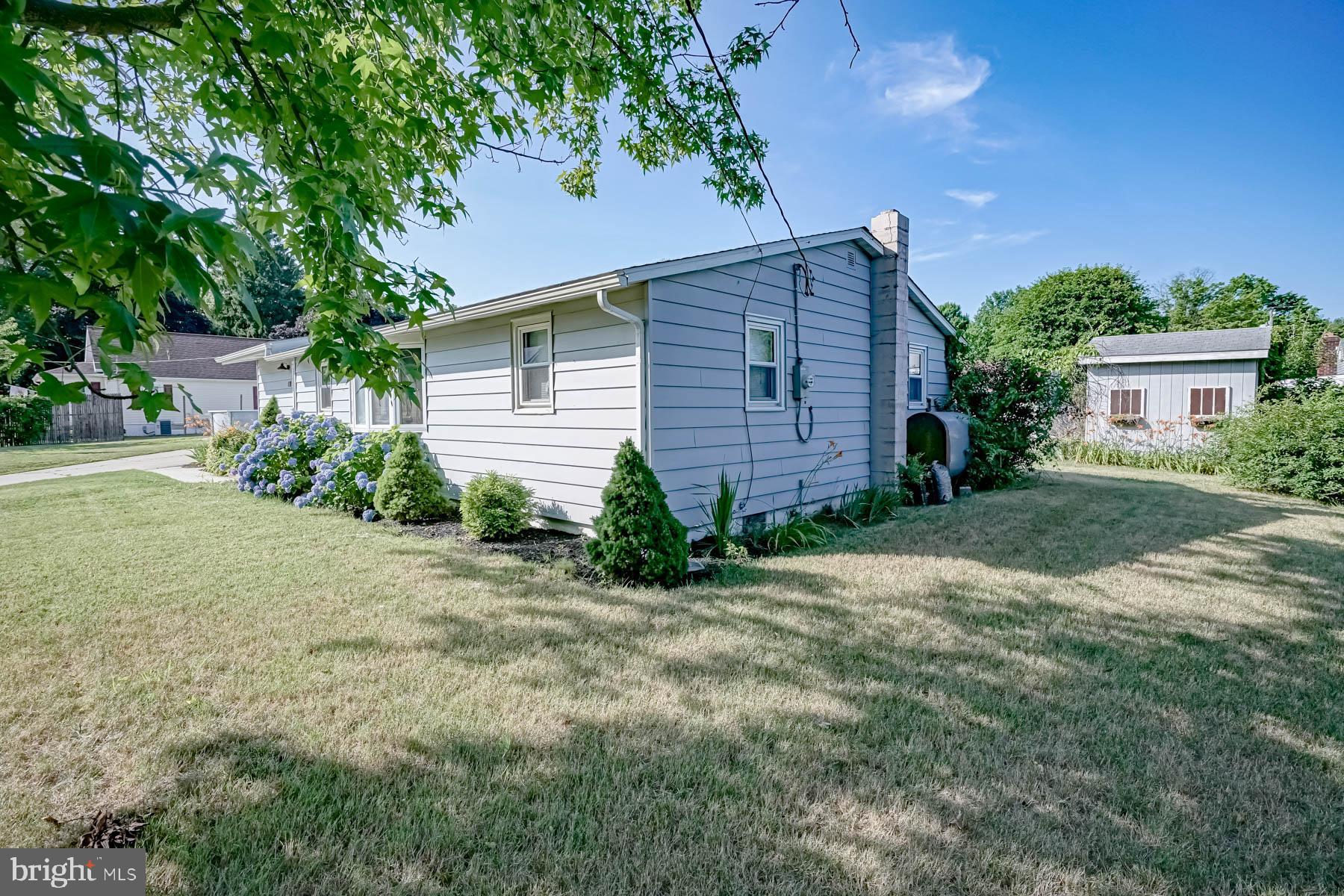 15 Nottingham Road Pennsville, NJ 08070 - Photo 4 of 35