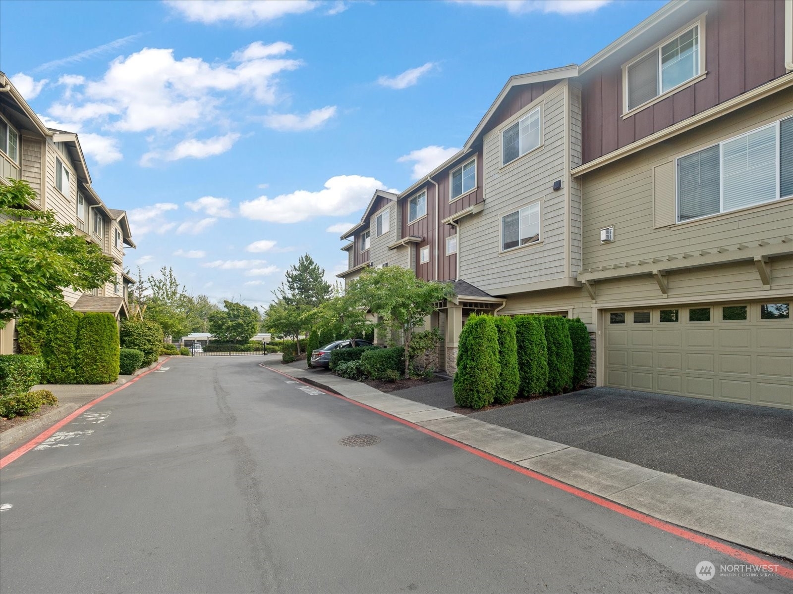 4625 Northeast 3rd Lane, Unit G3 Renton, WA 98059 - Photo 33 of 40 a view of a street with a building