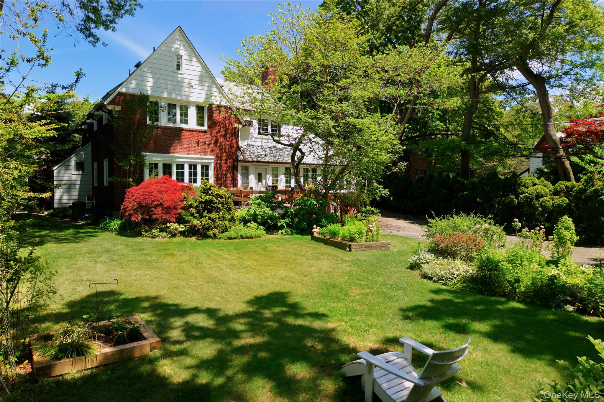 10 Crescent Road Port Washington, NY 11050 - Photo 34 of 37