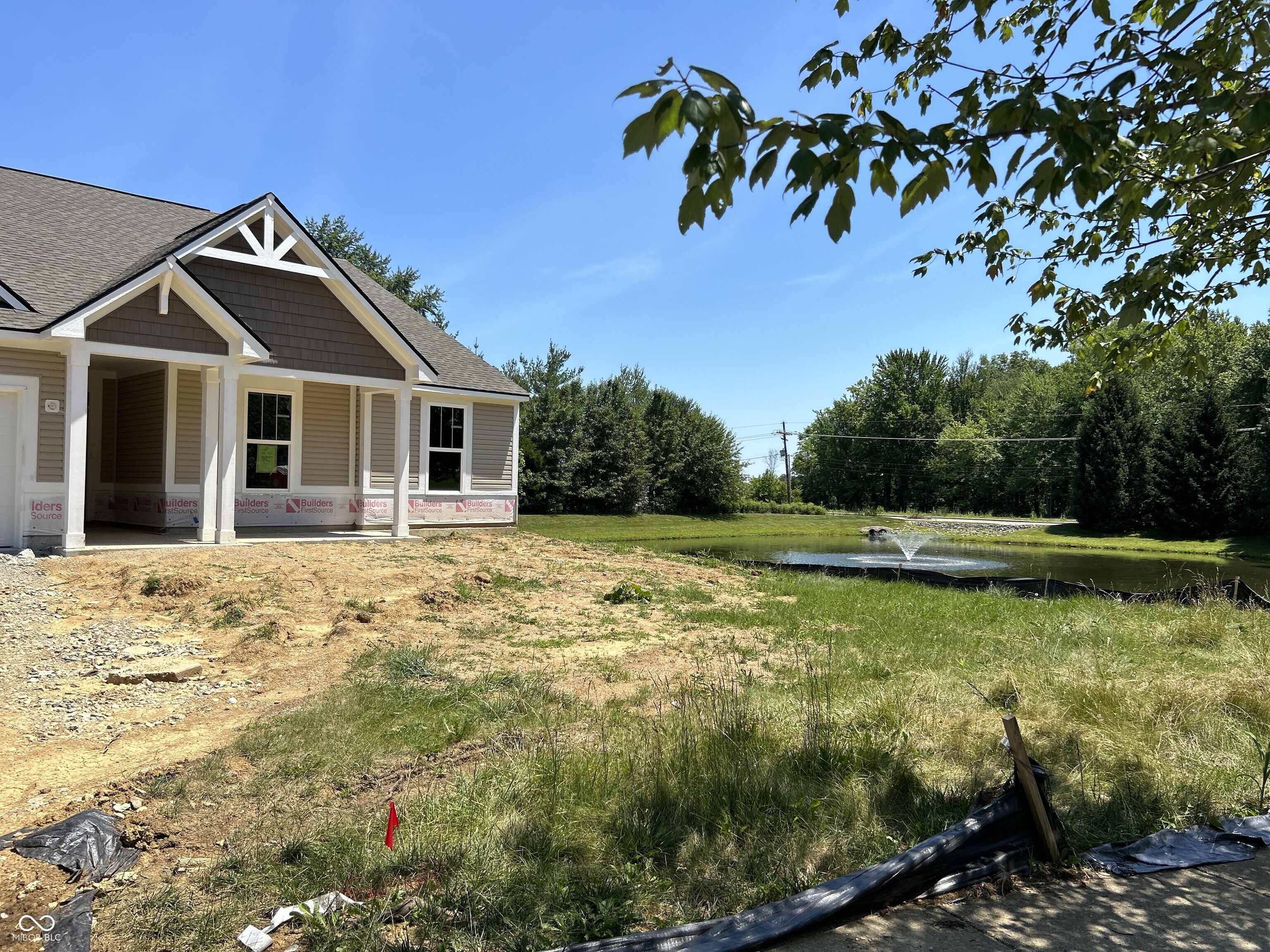 3045 Braeburn Columbus, IN 47201 - Photo 5 of 9