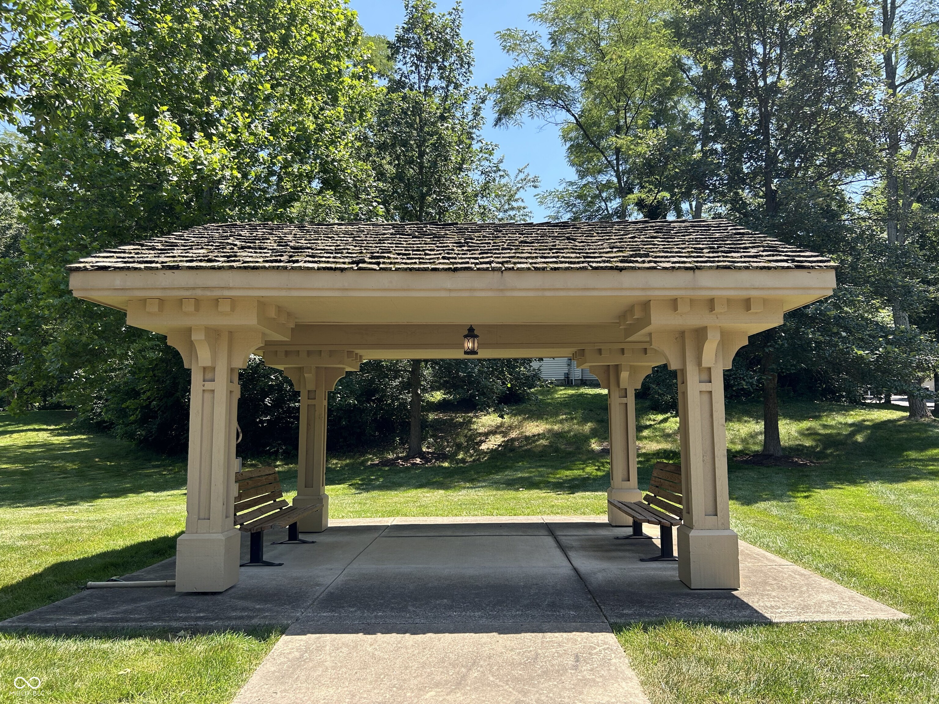 3045 Braeburn Columbus, IN 47201 - Photo 9 of 9