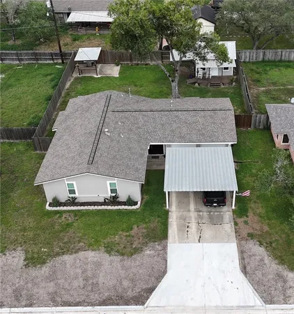 $210,000 | 707 Tallow Drive, Refugio, TX 78377