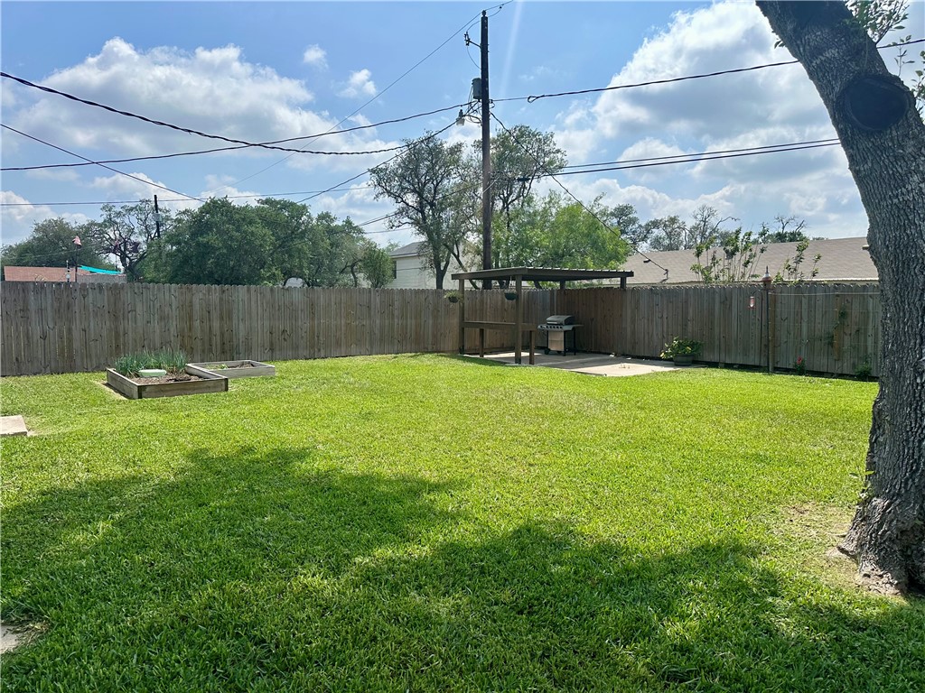 707 Tallow Drive Refugio, TX 78377 - Photo 27 of 32