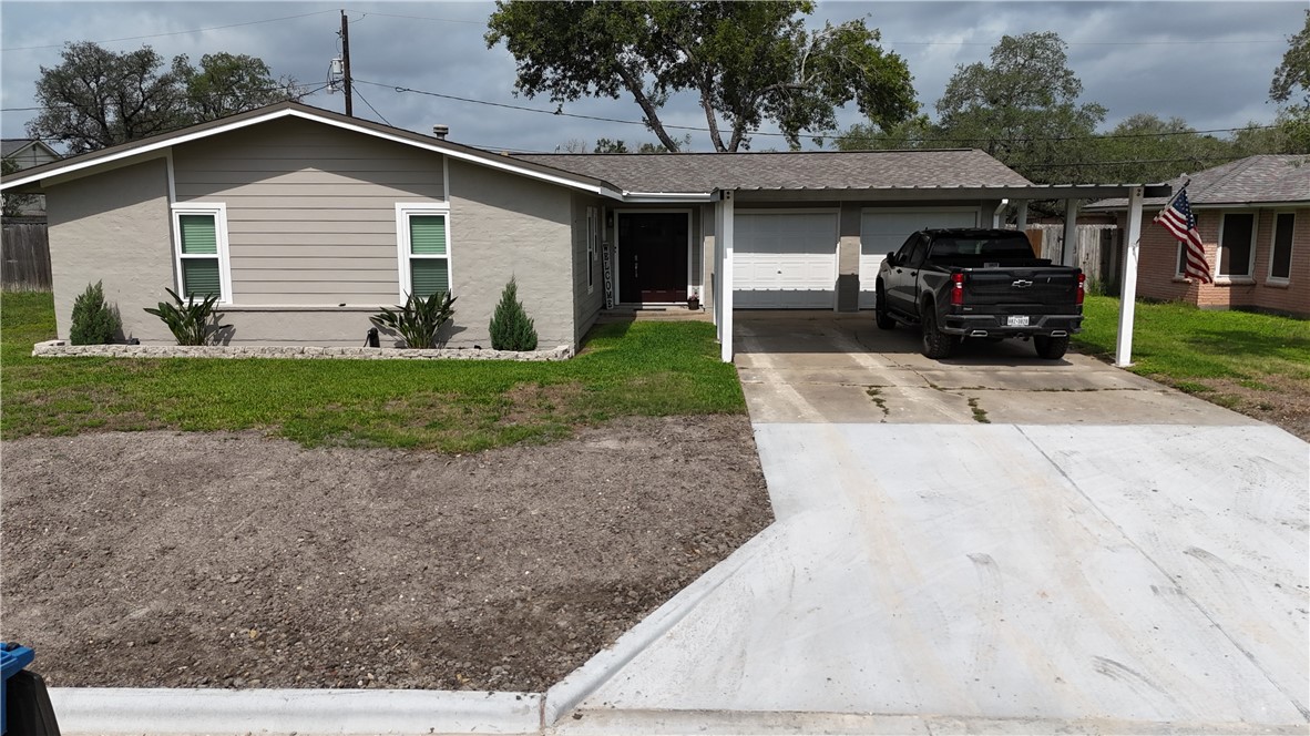 707 Tallow Drive Refugio, TX 78377 - Photo 3 of 32