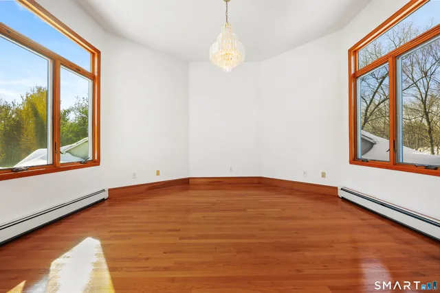 $899,900 | 159 Freeman Road, Oxford, CT 06478