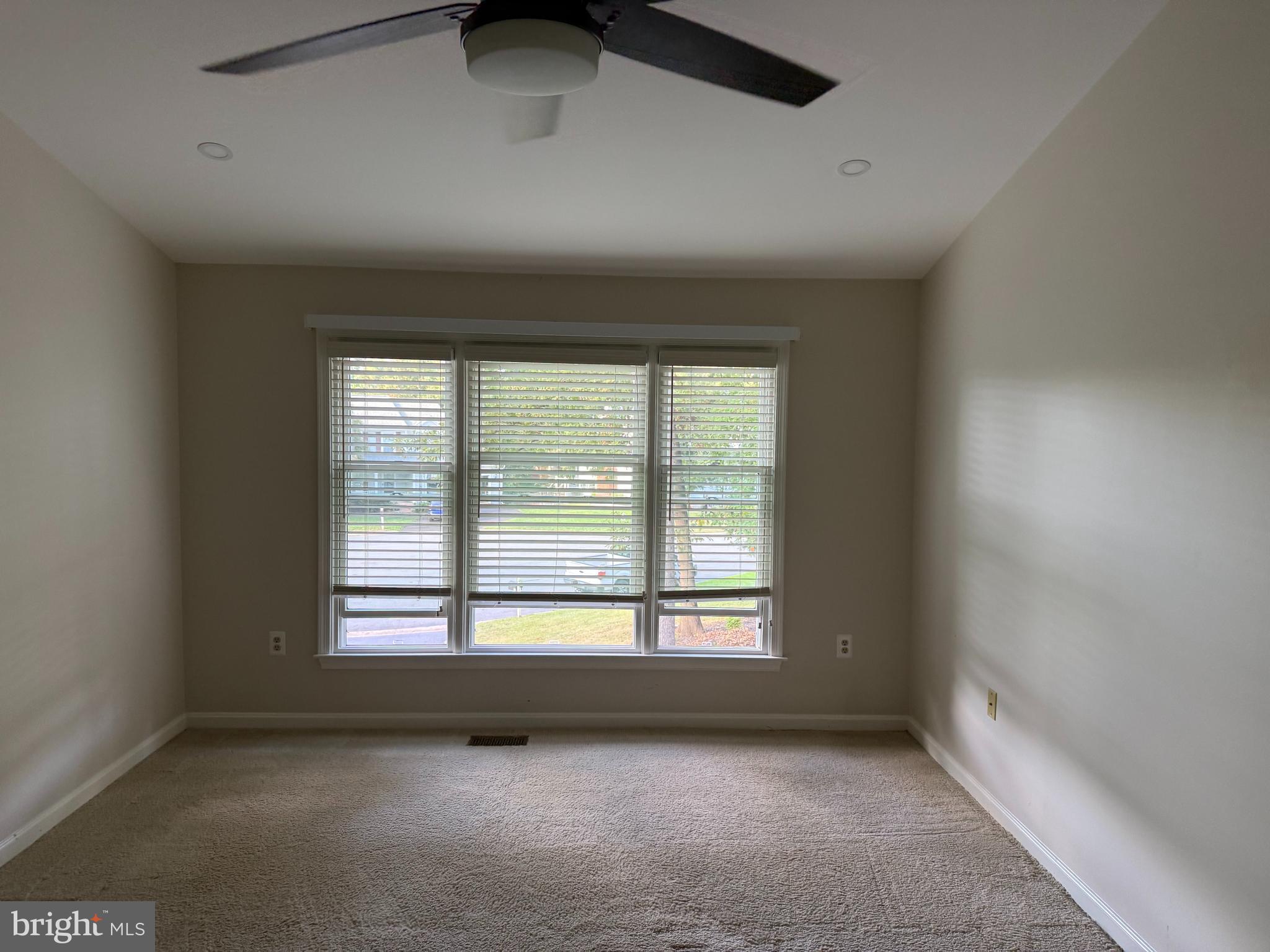 3869 Appaloosa Drive Woodbridge, VA 22192 - Photo 11 of 16 a view of an empty room with a window