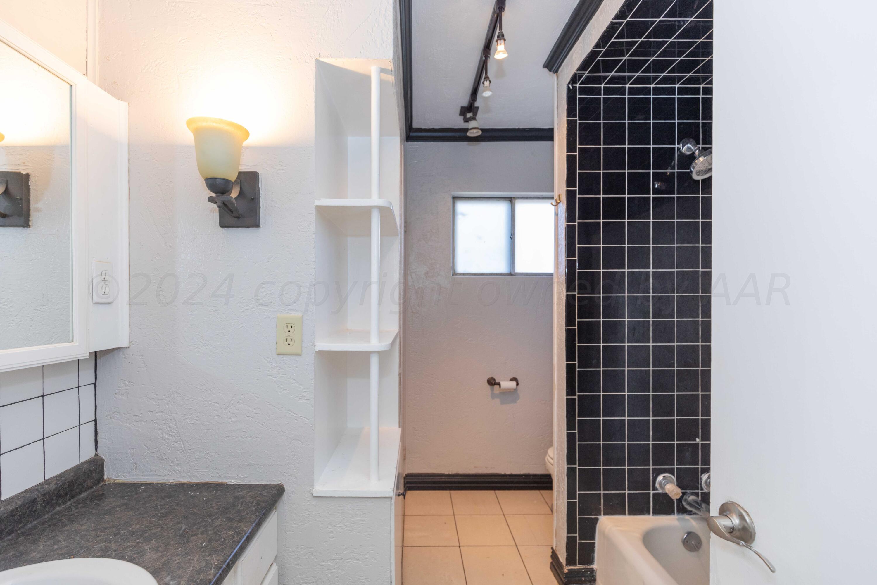 5022 South Bonham Street Amarillo, TX 79110 - Photo 18 of 29 BATHROOM VIEW 2