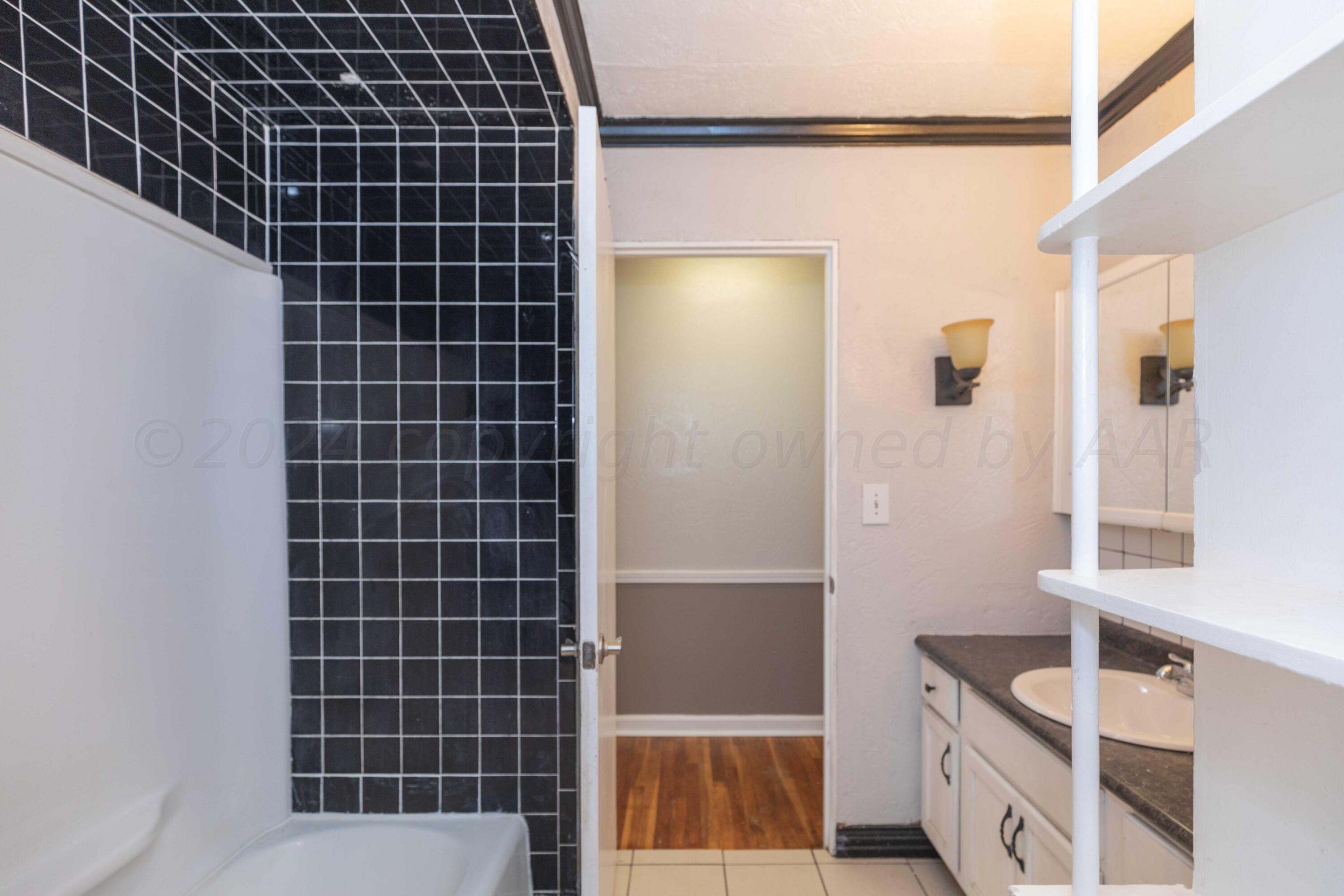 5022 South Bonham Street Amarillo, TX 79110 - Photo 19 of 29 BATHROOM VIEW 3