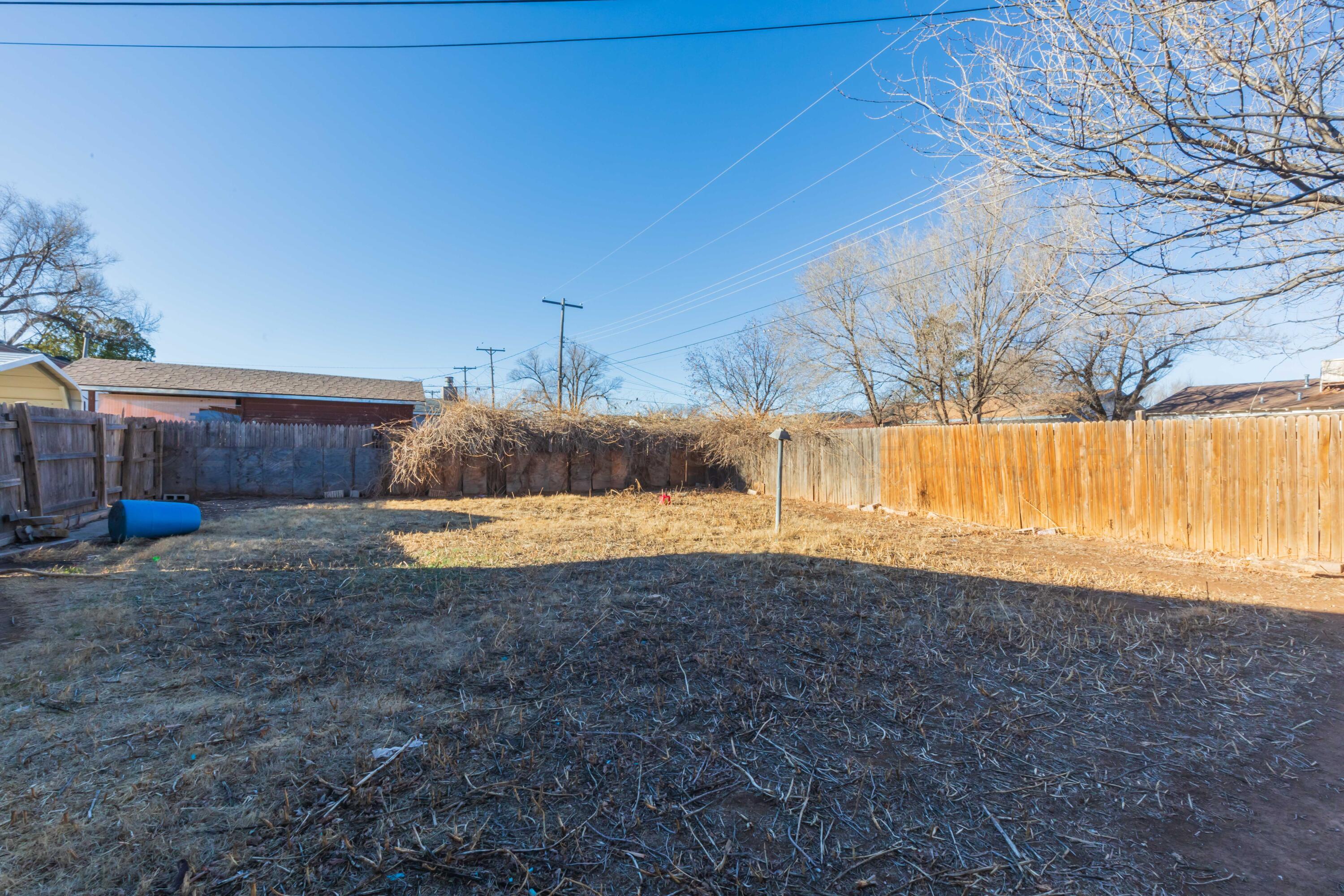 5022 South Bonham Street Amarillo, TX 79110 - Photo 27 of 29 BACKYARD VIEW 1