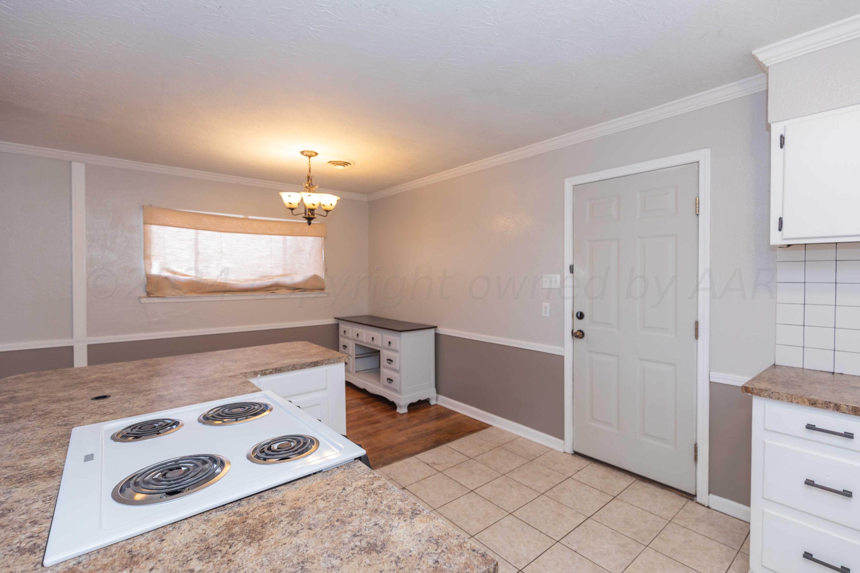 5022 South Bonham Street Amarillo, TX 79110 - Photo 8 of 29 KITCHEN VIEW 2
