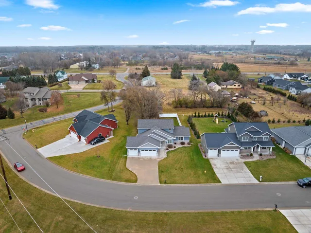 $600,000 | 4294 North Crane Drive, Appleton, WI 54913