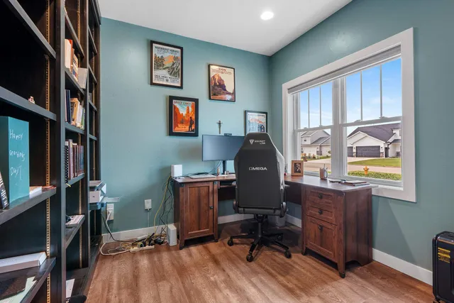 $600,000 | 4294 North Crane Drive, Appleton, WI 54913