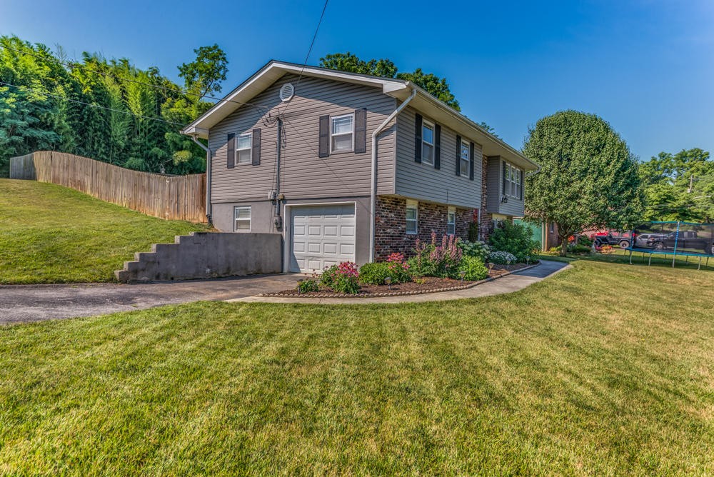 740 Taylor Road Knoxville, TN 37920 - Photo 4 of 27 Gallery Image 4
