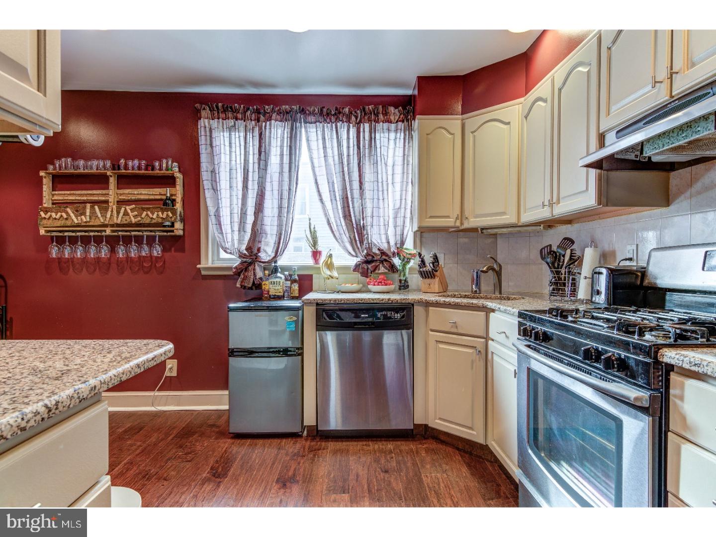 113 Holmes Road Holmes, PA 19043 - Photo 9 of 23
