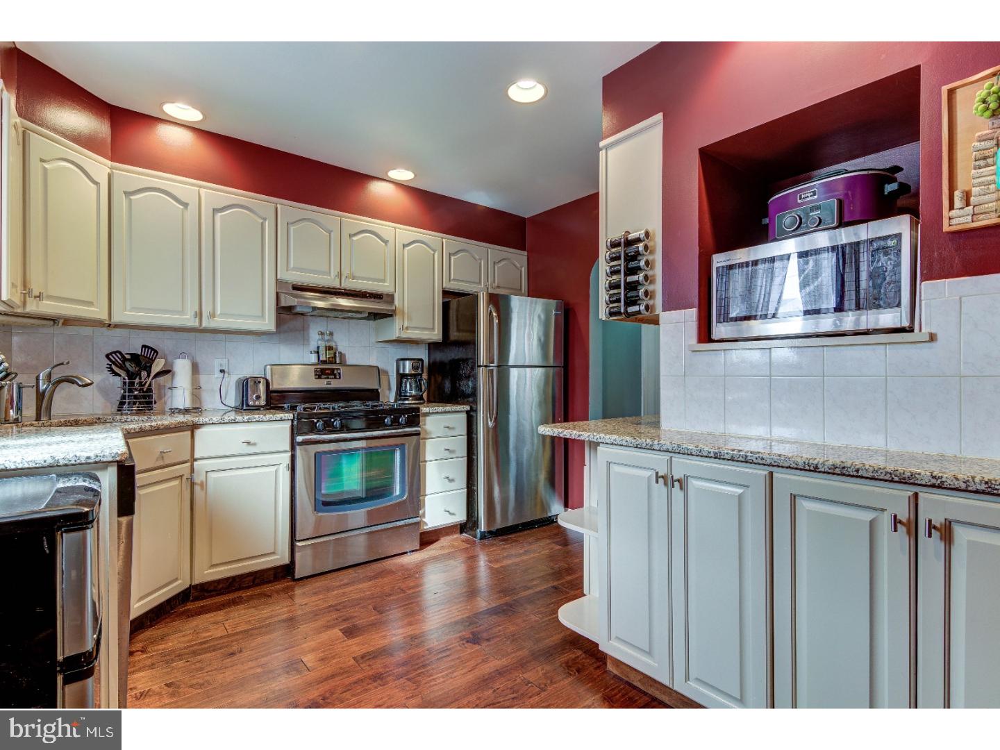 113 Holmes Road Holmes, PA 19043 - Photo 10 of 23