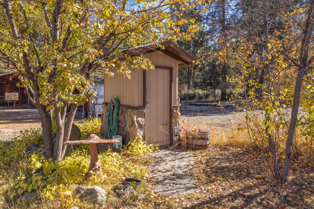 37220 Chiloquin Ridge Road Chiloquin, OR 97624 - Photo 30 of 60 37220ChiloquinRidgeRd-20