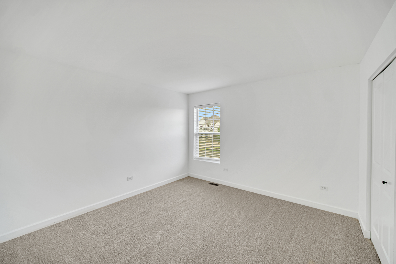 16512 Mueller Circle Plainfield, IL 60586 - Photo 13 of 29