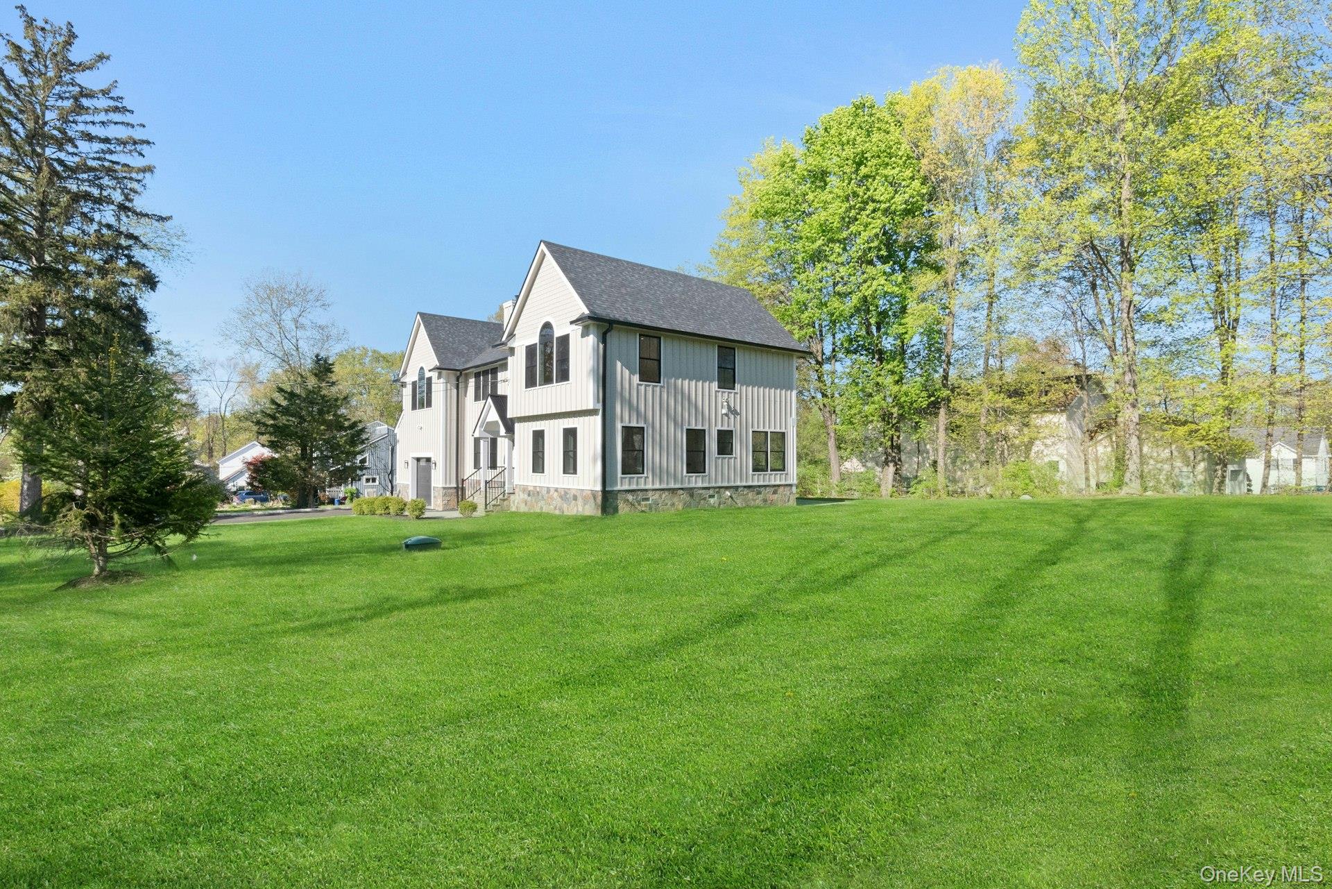 57 Meadow Sweet Road Cortlandt Manor, NY 10567 - Photo 41 of 49 Side view of house.