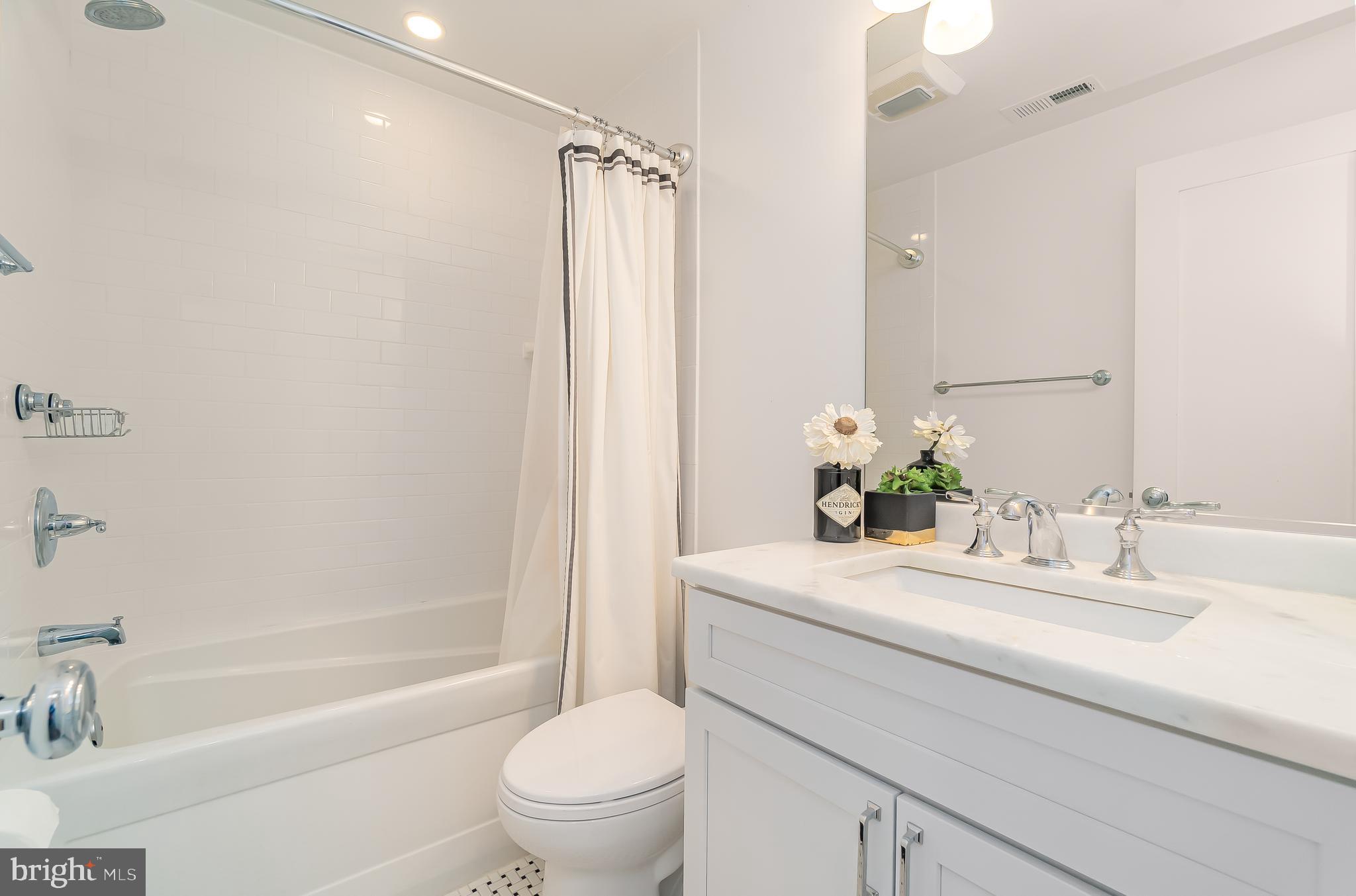 1340 Nicholson Street Northwest, Unit 5 Washington, DC 20011 - Photo 4 of 23