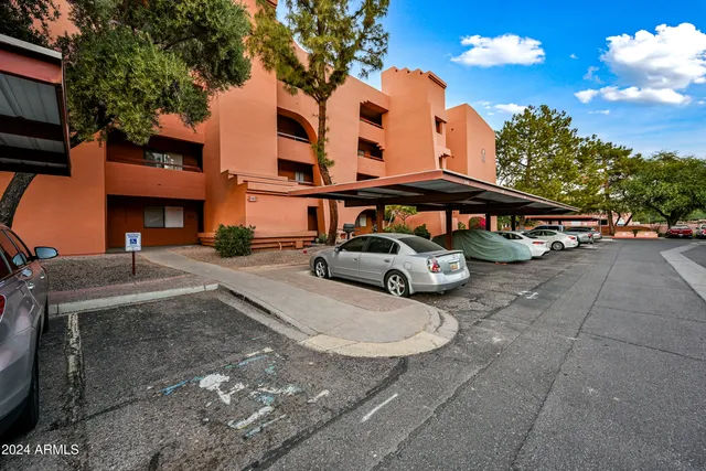 $1,450 | 12212 North Paradise Village Parkway West, Unit 105, Phoenix, AZ 85032