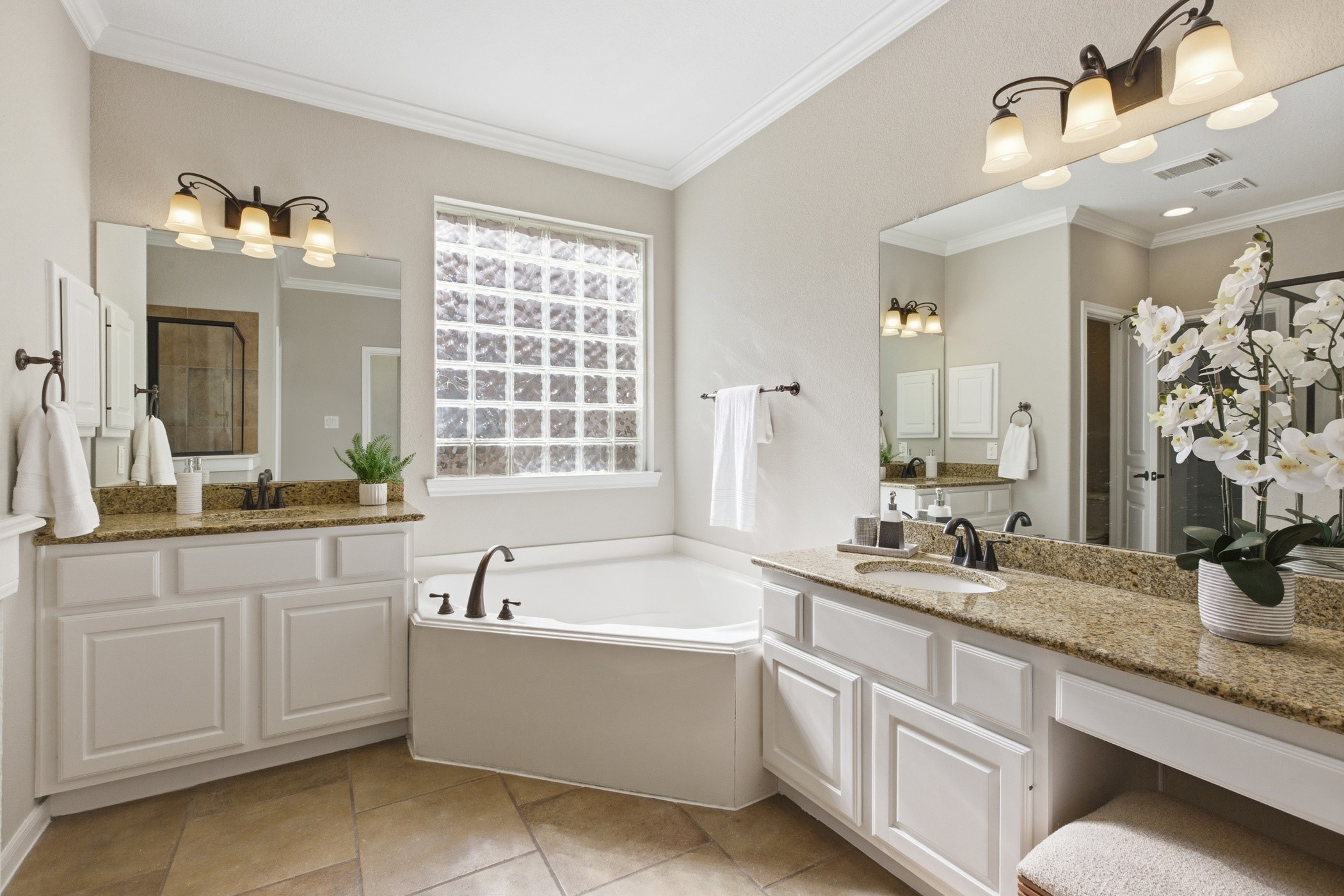 10918 Menaggio Court Richmond, TX 77406 - Photo 18 of 49 Primary bathroom with his and her closet