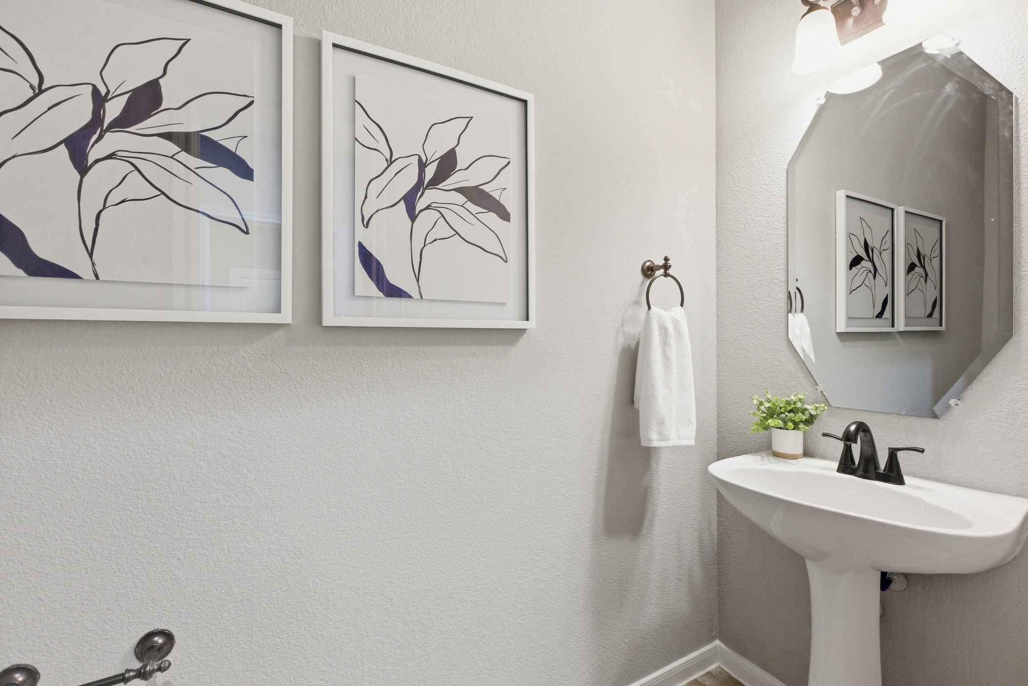 10918 Menaggio Court Richmond, TX 77406 - Photo 22 of 49 Half bath