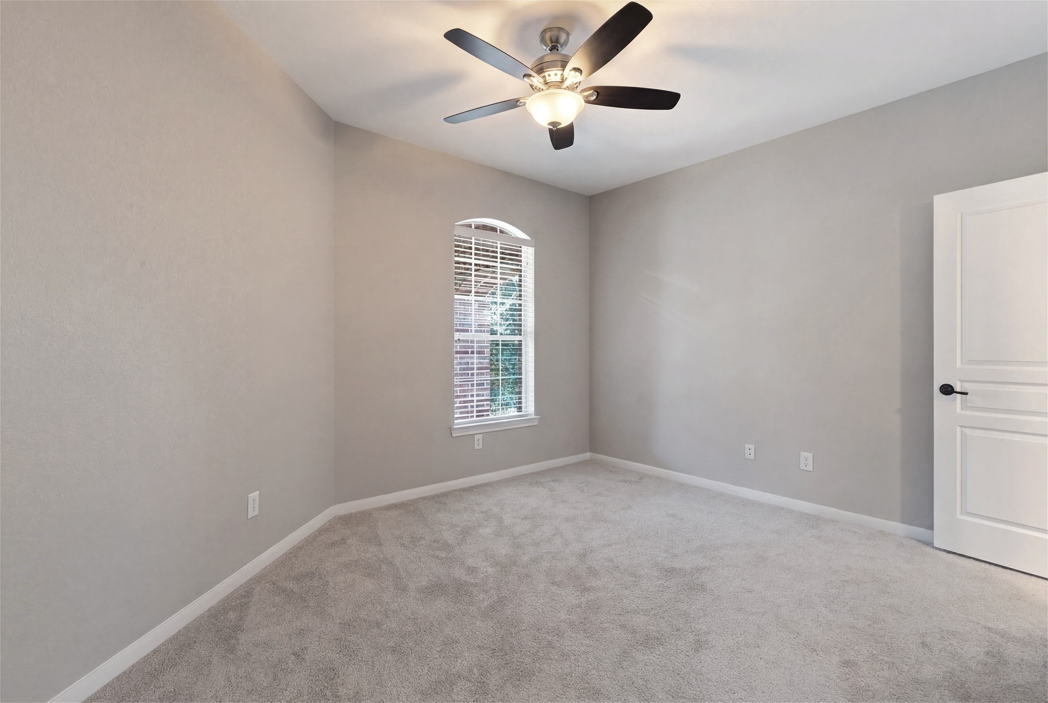 10918 Menaggio Court Richmond, TX 77406 - Photo 33 of 49