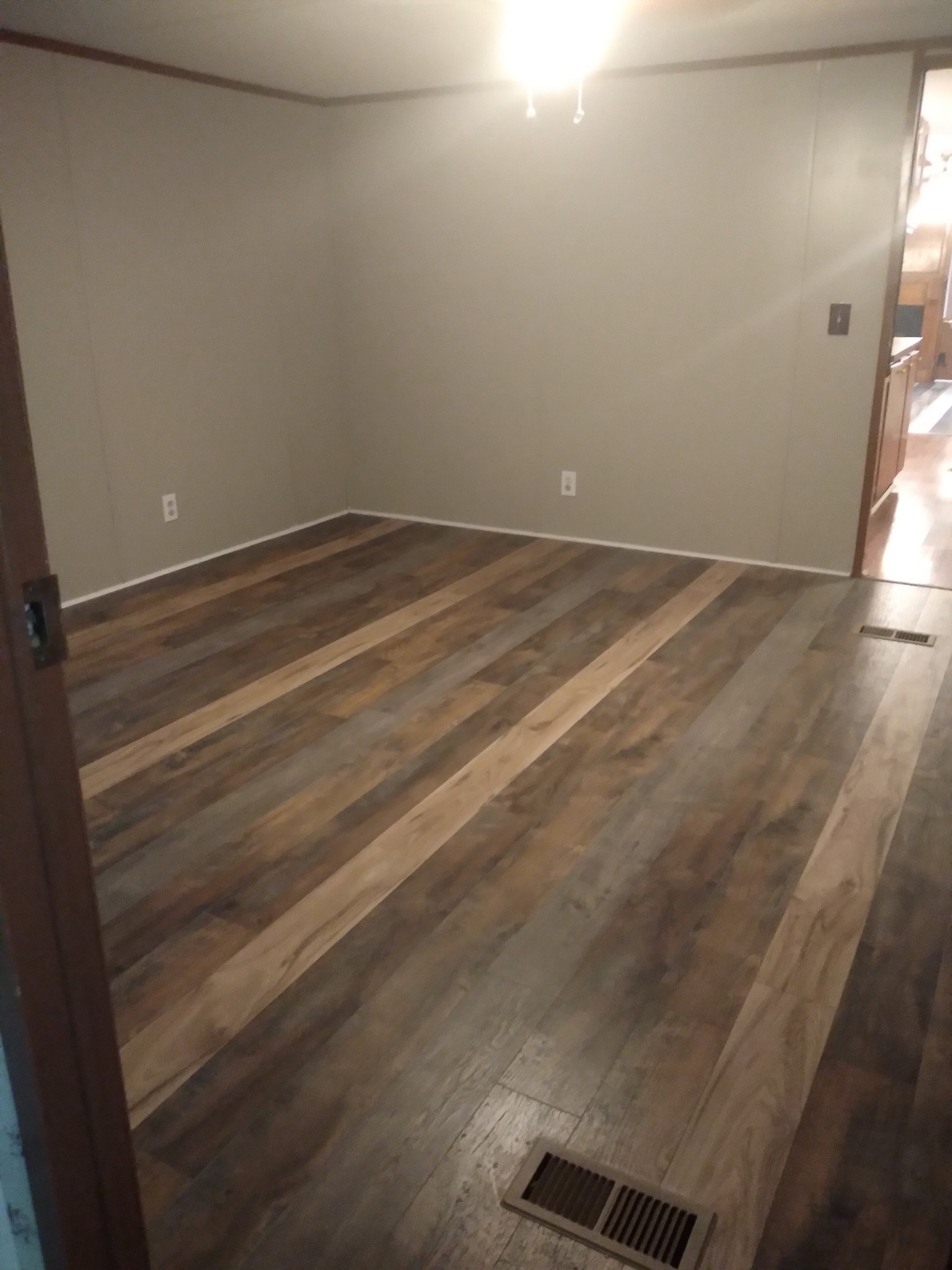 911 Ragsdale Lane Pulaski, TN 38478 - Photo 36 of 66 en empty room with wooden floor