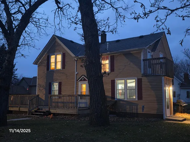 $245,000 | 145 Milwaukee Avenue Southwest, Hutchinson, MN 55350