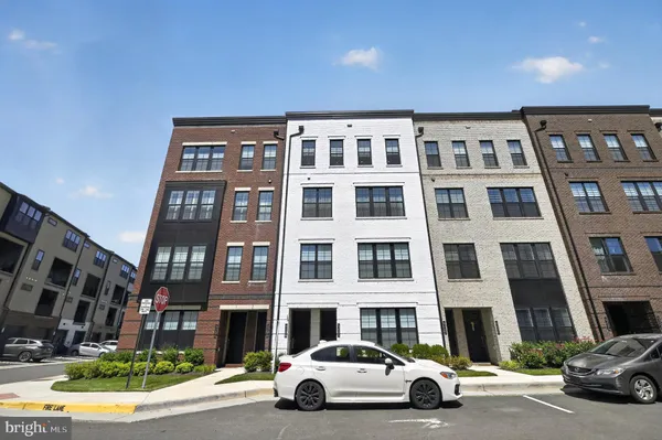 $3,600 | 43498 Madison Spgs Terrace, Ashburn, VA 20148