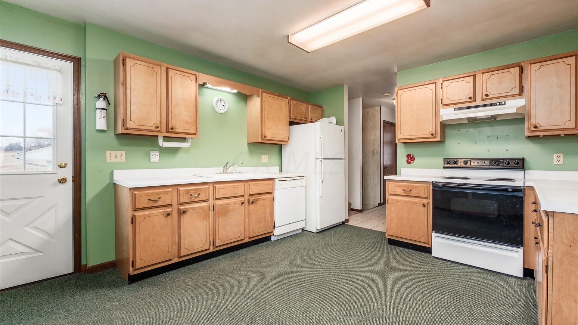 1055 West Union Road Norwich, OH 43767 - Photo 15 of 37 16-z 1055 W Union022