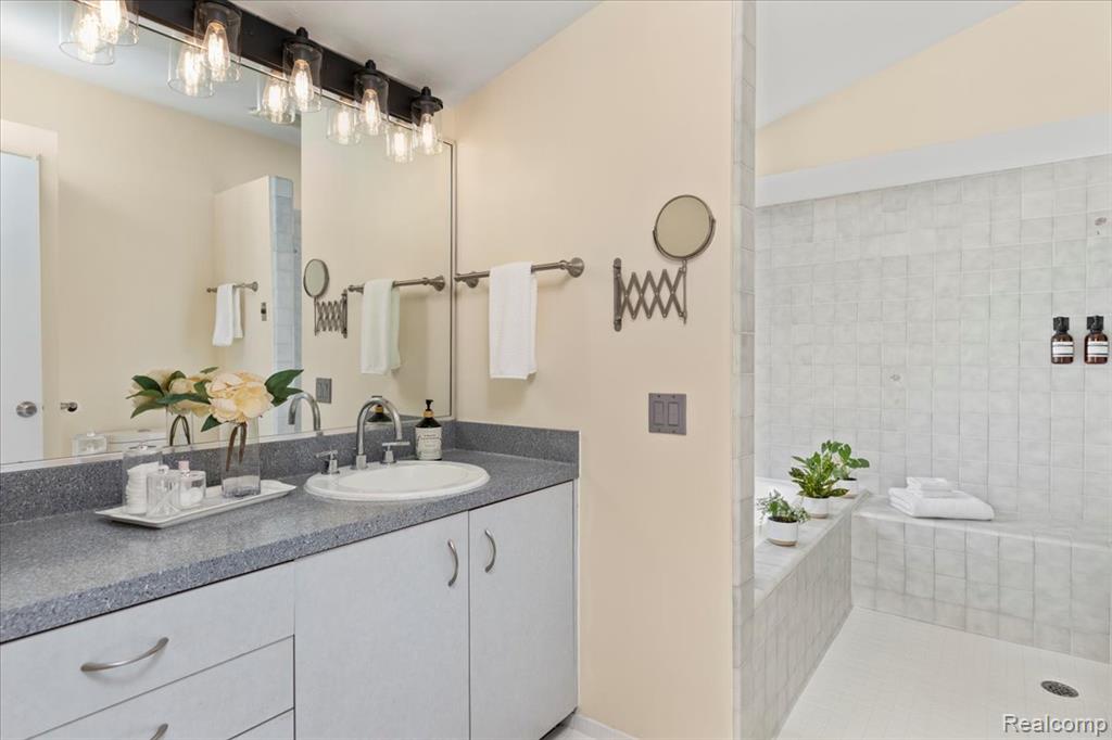 2689 Roseview Drive Rochester Hills, MI 48306 - Photo 25 of 74