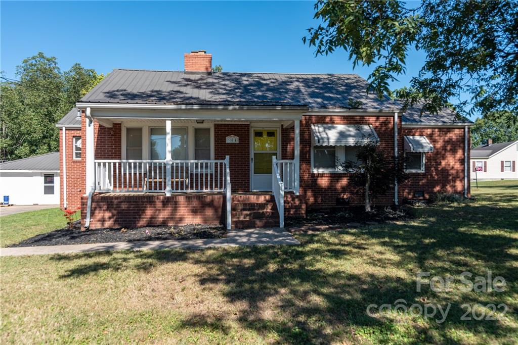 504 Delview Road Cherryville, NC 28021 - Photo 1 of 29 Gallery Image 1