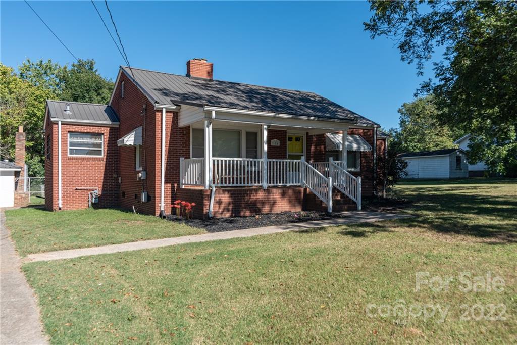 504 Delview Road Cherryville, NC 28021 - Photo 3 of 29 Gallery Image 3
