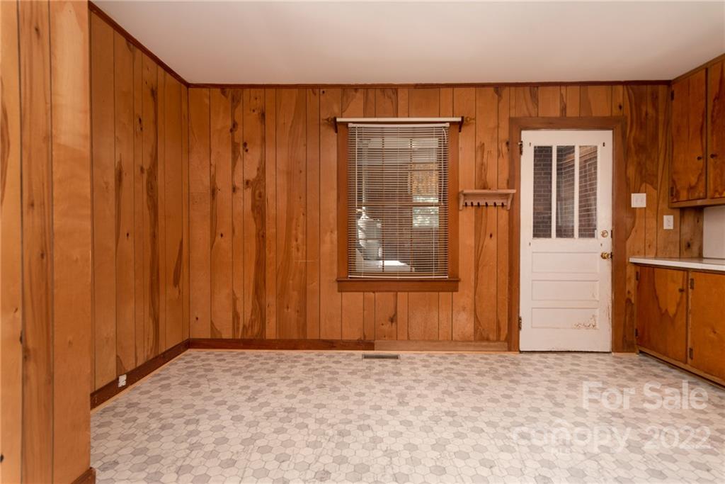 504 Delview Road Cherryville, NC 28021 - Photo 10 of 29 Gallery Image 10