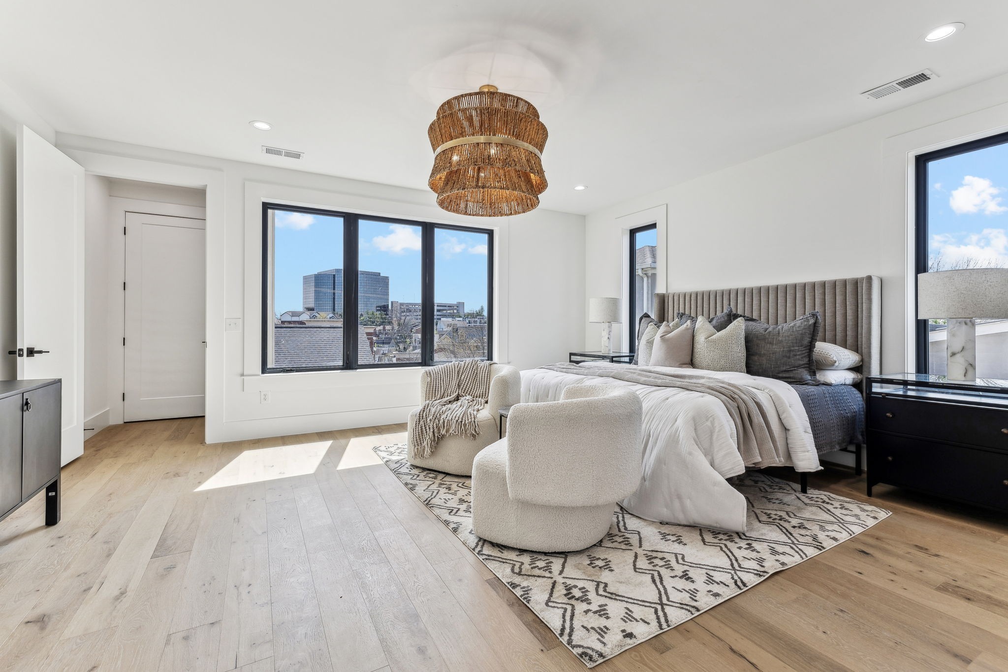 3135 Parthenon Avenue, Unit A Nashville, TN 37203 - Photo 21 of 77 a bedroom with a bed and a window
