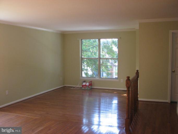 2212 Wimbledon Circle Silver Spring, MD 20906 - Photo 9 of 16 Interior (General)