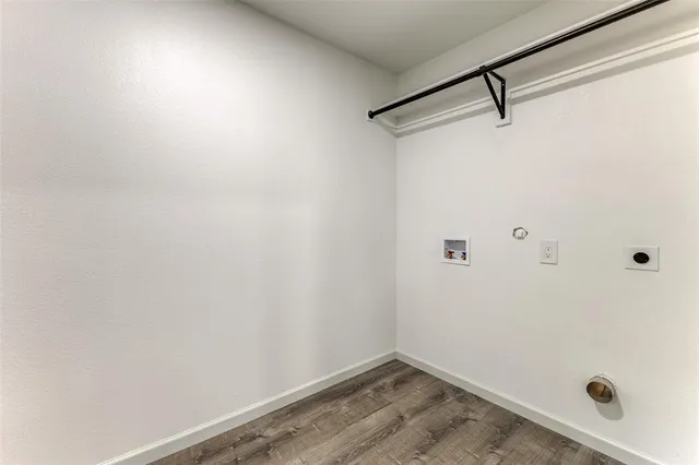 $265,000 | 3025 Dahlia Drive, Dallas, TX 75216