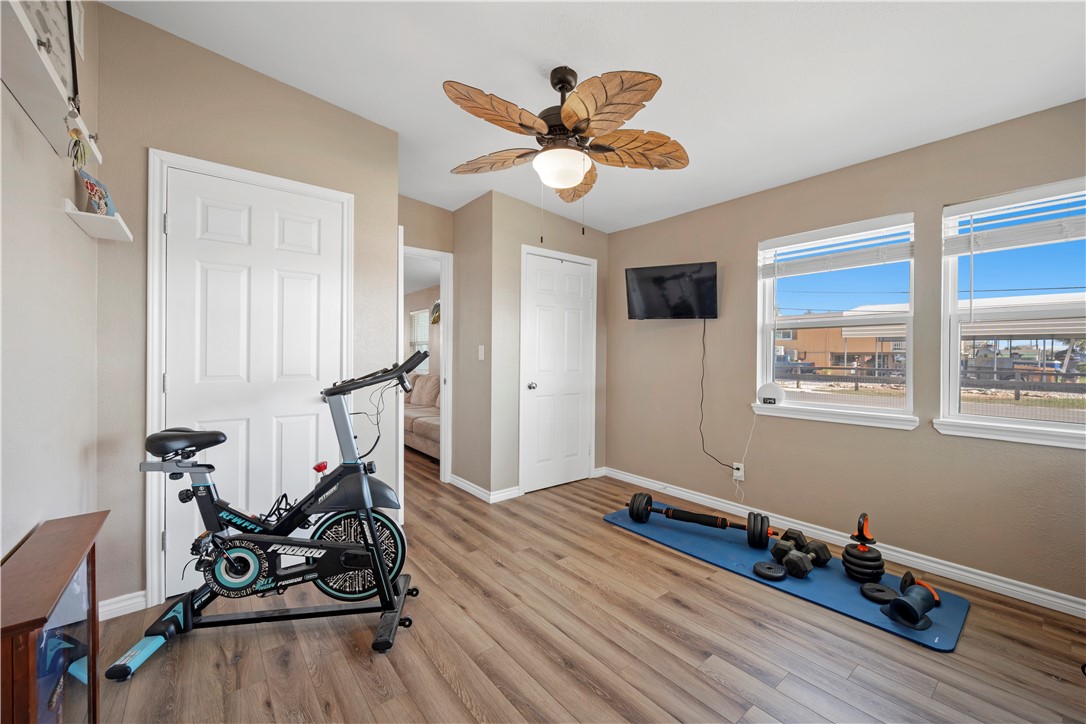 622 South Sandpiper Ingleside, TX 78362 - Photo 17 of 38 a view of a room with gym equipment