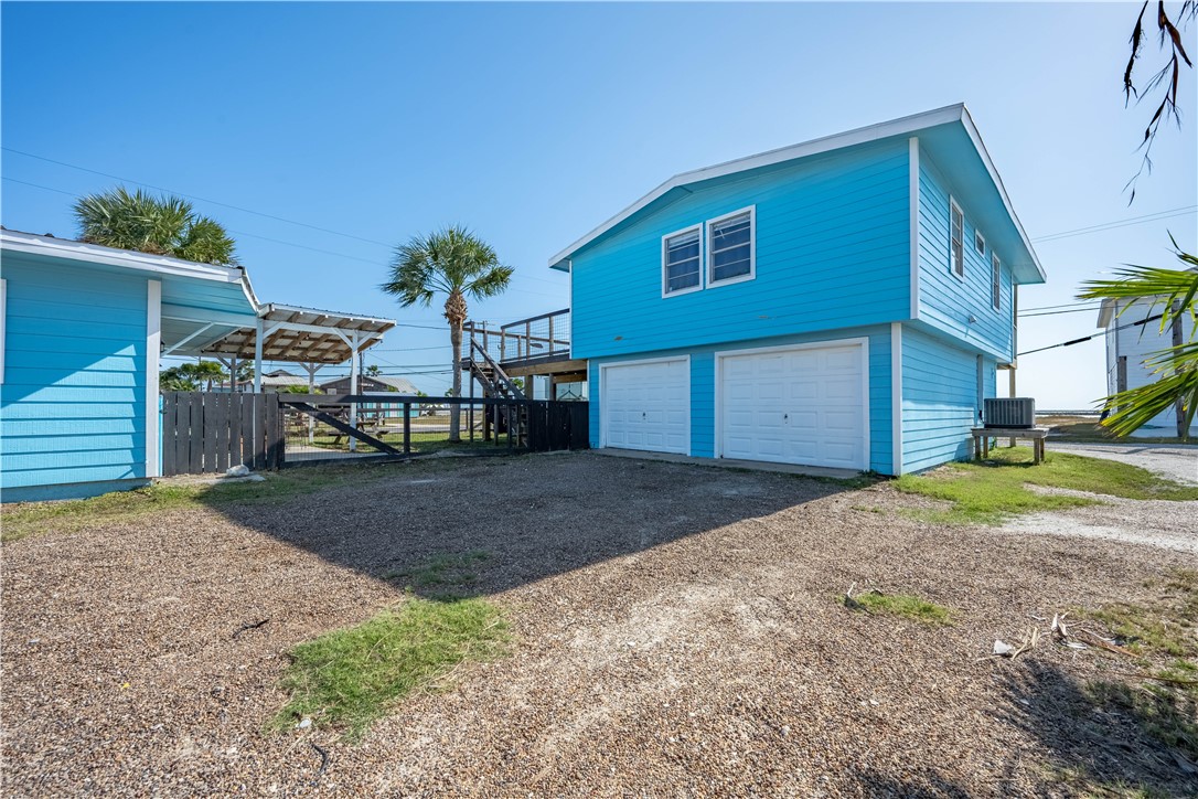 622 South Sandpiper Ingleside, TX 78362 - Photo 23 of 38 a house view with a backyard space